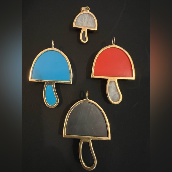 Brent Neale look-alike Stone and Gemstone Gold Plated Assorted Mushrooms 🍄 - Picture 3 of 16